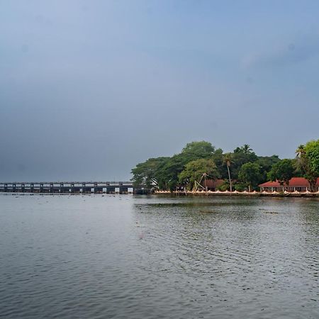 Ktdc Kumarakom Gateway Resort Alappuzha Exterior foto